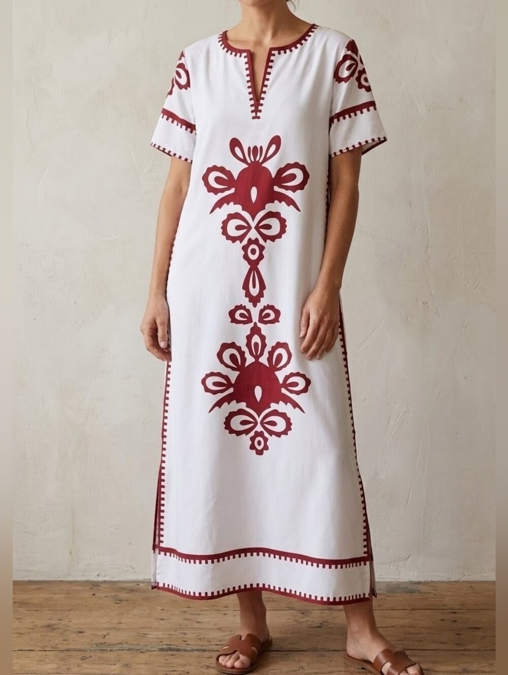 NWT Boho Printed Kaftan Maxi Dress White with Red Design Split Neck - Size Small